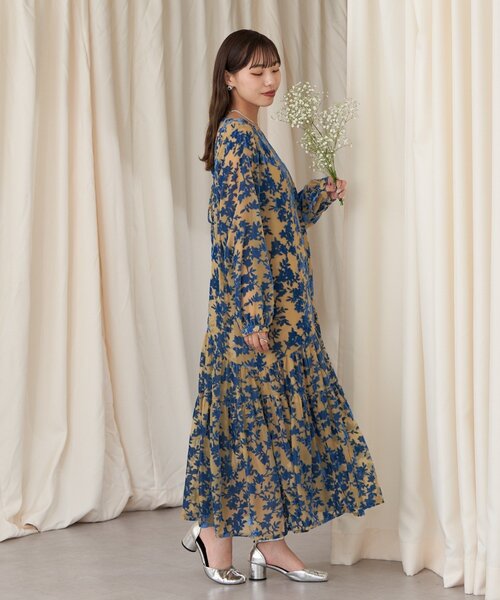 新品タグ付き　チャオパニック　ボリュームスリーブベロア配色フラワーワンピース チャオパニック ボリュームスリーブベロア配色フラワーワンピース