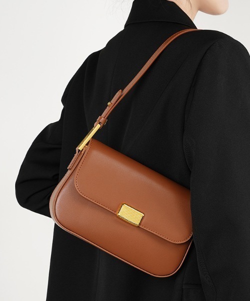 ROOP TOKYO ショルダーバッグ バッグ フラップショルダーゴールド金具