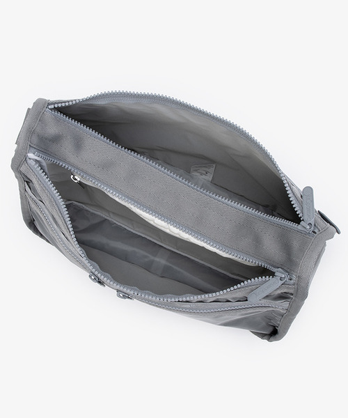 LE SPORTSAC グレー バッグ DELUXE EVERYDAY BAGガンメタルグレーシャイン（クロスボディ