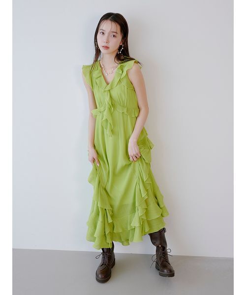 LILY BROWN（リリーブラウン） ワンピース ラッフルフリルフレア