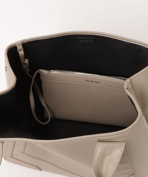 BALENCIAGA（バレンシアガ） NAVY CABAS ハンドバッグ - ベージュ