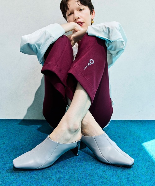 OMMO（オーエムエムオー） サンダル ミュール ASYMME METALLIC HEEL