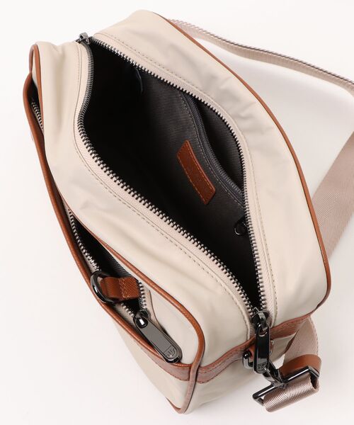 COLE HAAN メンズメッセンジャーバッグ（バッグ、小物素材：本革