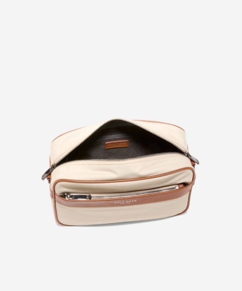 COLE HAAN メンズメッセンジャーバッグ（バッグ、小物素材：本革
