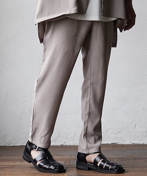 スラックス テーパードパンツ　textured stretch maidi スラックス テーパードパンツ textured stretch maidi