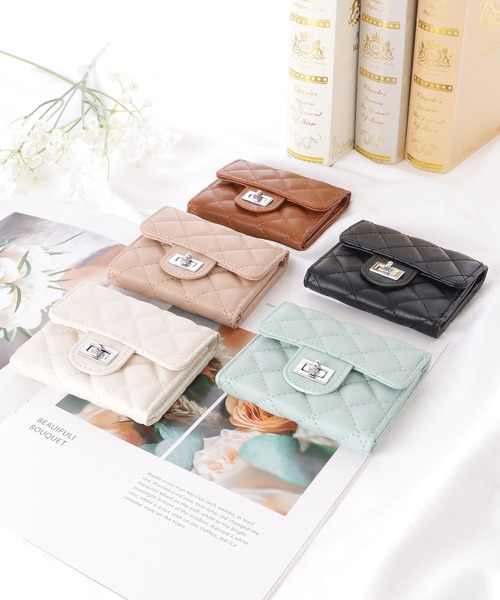 ピンクレザー三つ折り財布 キルティング Lace Ladies 財布 レザー調 キルティング コンパクト 三つ折り