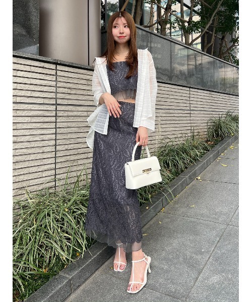 スナイデル　シアーシャツ　新品未使用 SNIDEL - スナイデル SNIDEL 25SS シンプルシアーシャツ