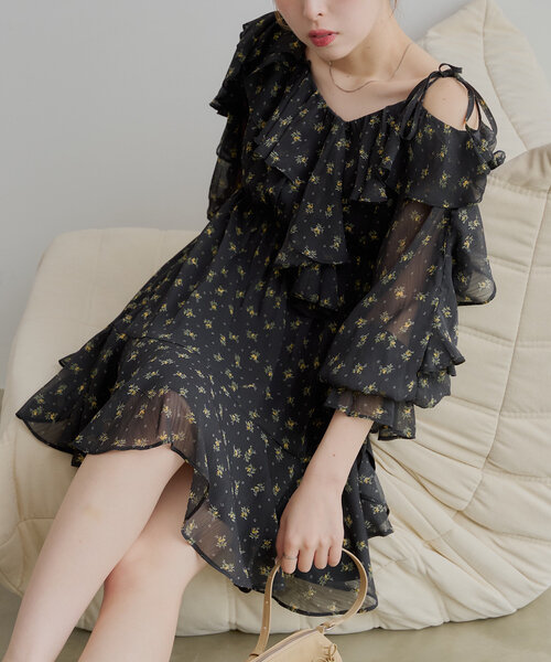 Blumarine お花ドレスワンピース　フリル 美品✨ブルマリン♡花柄ティアードワンピース フリル フレア A