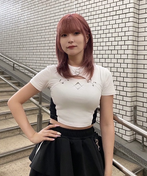 レフレムトップス REFLEM/レフレム』タトゥーシアースキントップス（Tシャツ