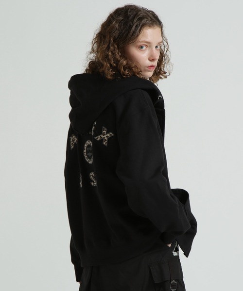 AVIREX（アヴィレックス） パーカー 「取扱店限定アイテム」LEOPARD