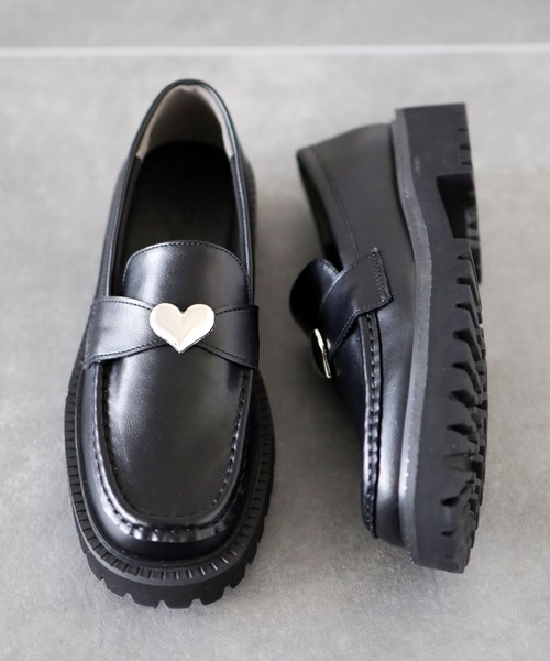 SESTO（セスト） ローファー ハートモチーフ軽量厚底ローファー