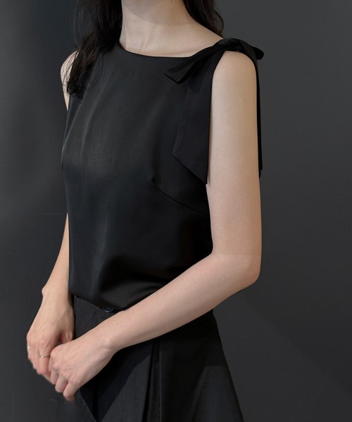 Noble - ワンショルダーリボンブラウス on：nue ブラウス シャツ 「on:nue」「お気に入り登録数9，800