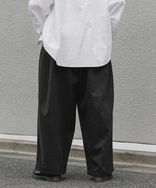 WHITE MOUNTAINEERING（ホワイトマウンテニアリング） チノパン