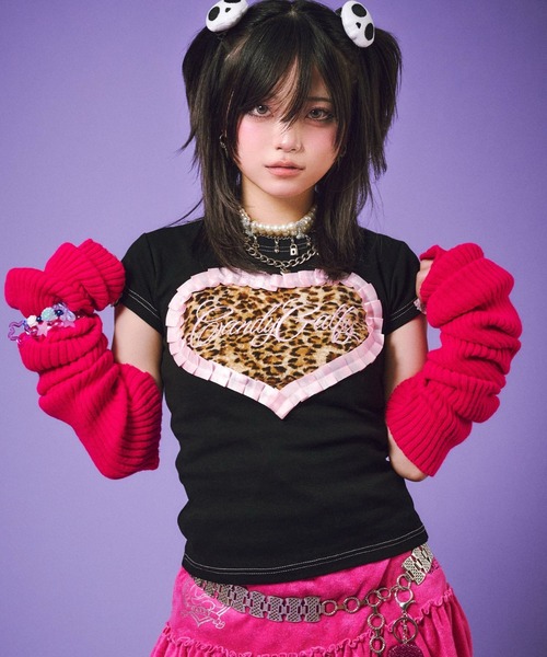 d.i.a. 平成ギャルy2k バックオープン箔押しプリント羽　タンクトップ GALFY（ガルフィー） tシャツ らぶりぃチビTシャツ/ヒョウ柄 ハート