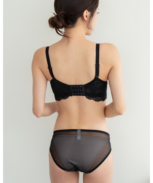 RADIANNE ブラジャー ショーツセット まるでワイヤーブラのよう
