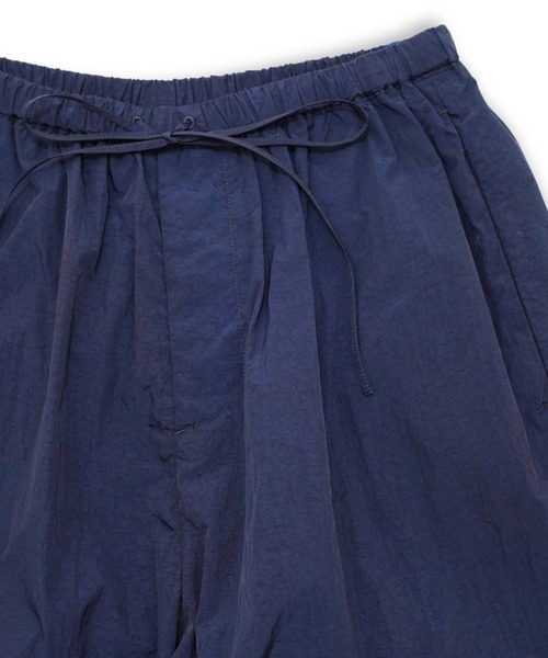 ATON（エイトン） パンツ HAND DYED NYLON OVER PANTS メンズ