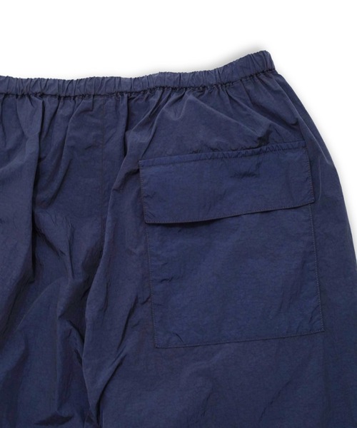 ATON（エイトン） パンツ HAND DYED NYLON OVER PANTS メンズ