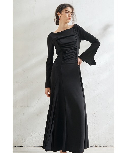 Estella.K ワンピース Alleia Open Back Dress フレアースリーブ 