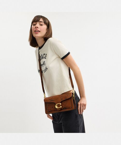 スヌーピー【Coach】Coach X Peanuts タビーショルダーバッグ 26 COACH® | Coach X Peanuts Tabby Shoulder Bag 26 With