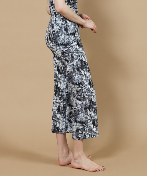 Julier（ジュリエ） レギンス スパッツ Julier sand flowerプリント