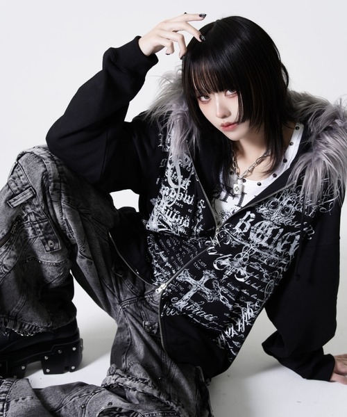 REFLEM（レフレム） パーカー 「REFLEM/レフレム」ファー付きタイポZIP