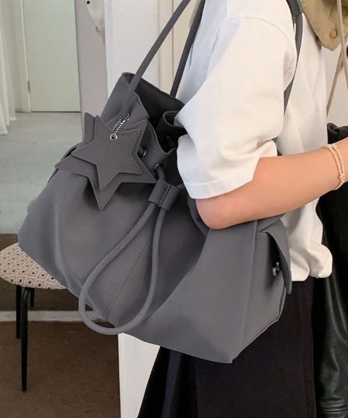 ショルダーバッグ バッグ 星チャーム付きショルダーバッグ レディース