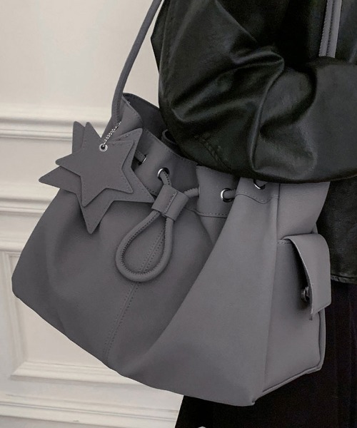 ショルダーバッグ バッグ 星チャーム付きショルダーバッグ レディース