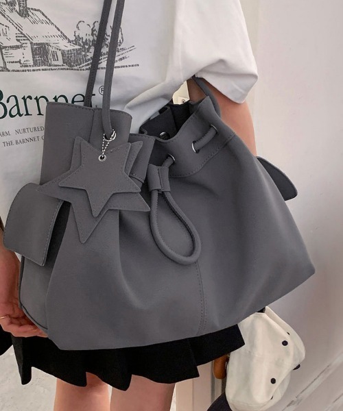 ショルダーバッグ バッグ 星チャーム付きショルダーバッグ レディース