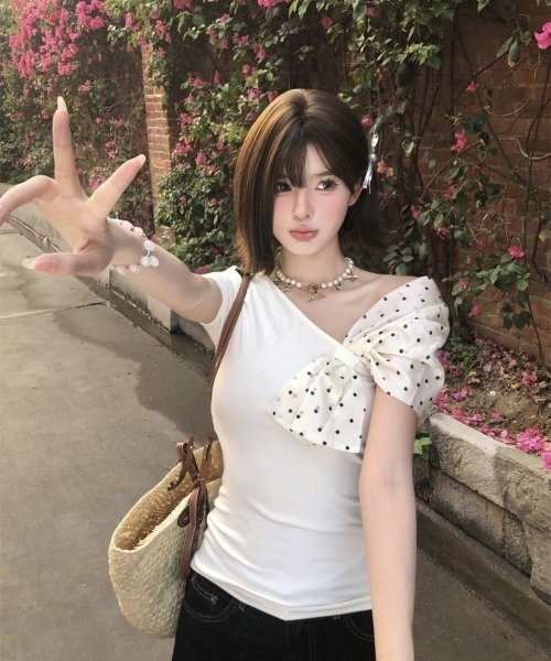 tシャツ ドットリボンワンショルダートップス レディース : ZOZOTOWN
