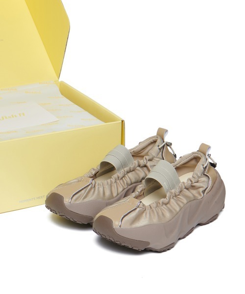 スニーカー PUFFIN SCRUNCH SNEAKERS レディースの画像