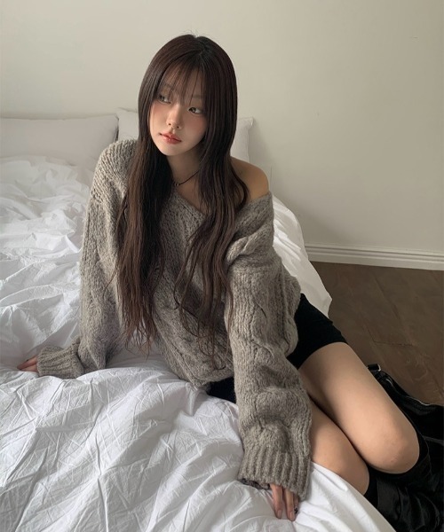 anyonemore ニット セーター ウール混ケーブル編みルーズVネックニット