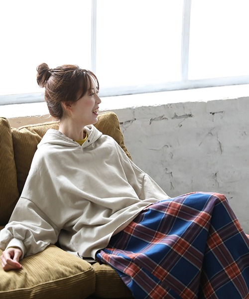 「soulberry」 プルオーバーパーカー M～Ｌ グレイッシュベージュ レディース_画像4