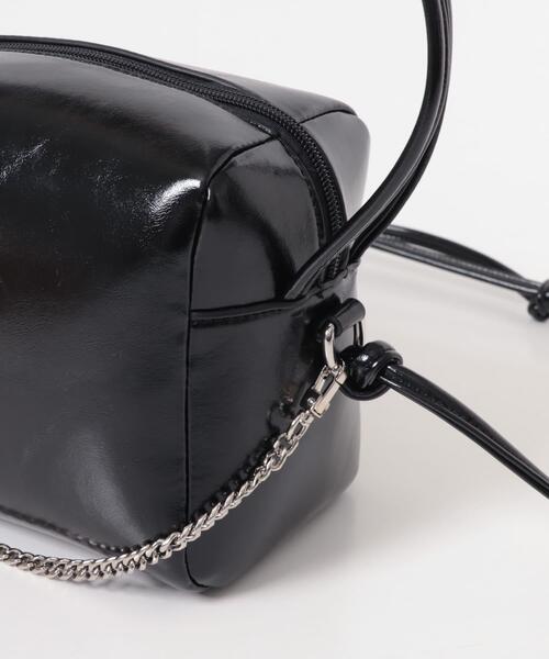 KBF（ケービーエフ） ショルダーバッグ バッグ チェーン付きスクエア