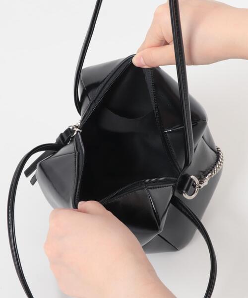 KBF（ケービーエフ） ショルダーバッグ バッグ チェーン付きスクエア