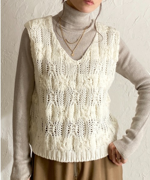 She's Closet ベスト ジレ ローゲージケーブル手編み風vネックショート