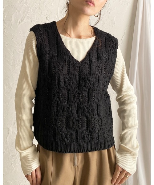 She's Closet ベスト ジレ ローゲージケーブル手編み風vネックショート