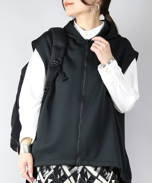 and it_（アンドイット） ベスト ジレ ポンチフード付きジレ