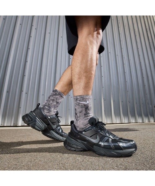 NIKE スニーカー ナイキ V2K RUN ラン MHJ4497 001BLK/DKSKGY