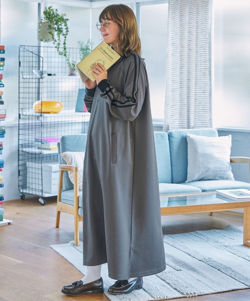 ワンピース ナンバリング刺繍 ハーフジップ サイドライン トラック