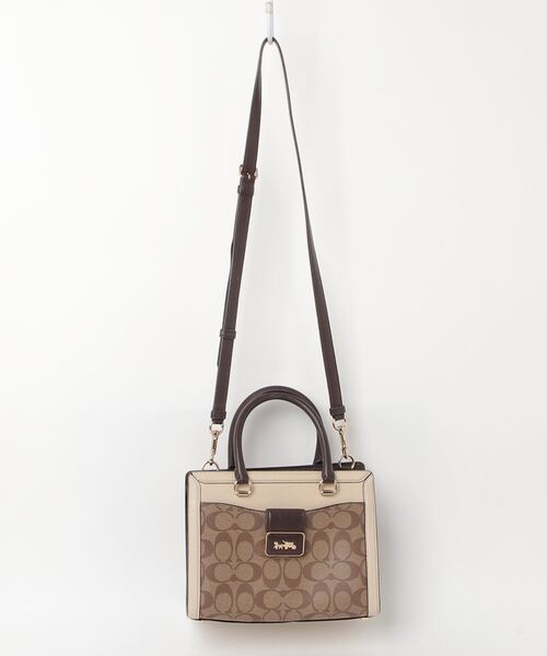 Coach ベージュ ショルダーバッグ COACH 「COACH」 ショルダーバッグ - ベージュ レディース