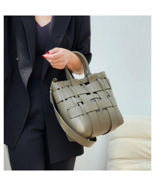 Tomieco ショルダーバッグ バッグ LEATHER 編み込みショルダー