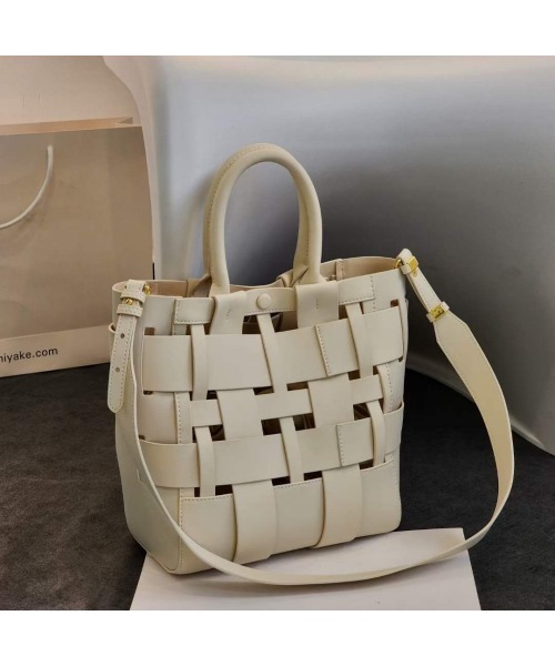 Tomieco ショルダーバッグ バッグ LEATHER 編み込みショルダー