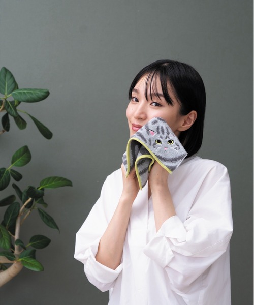 ハンカチ 「今治タオル」ニャンコの毛並みをそのまま表現した、ふわふわ刺繍入り今治タオルハンカチ。猫好き必見の愛らしいデザインと、職人技で仕上げた… | MILLION CARATS | 25
