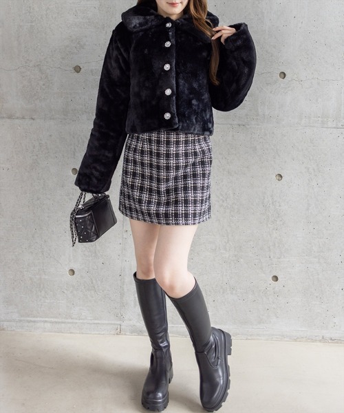 clear ブルゾン アウター ビジューボタンフェイクファーショートコート