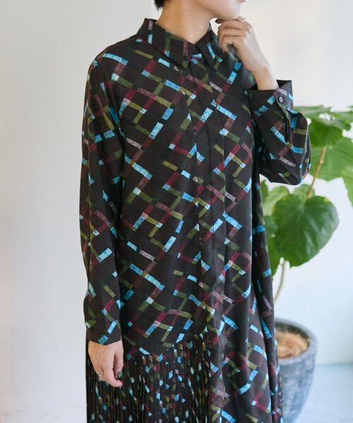 ear PAPILLONNER（イア パピヨネ） ワンピース 襟付きプリーツ