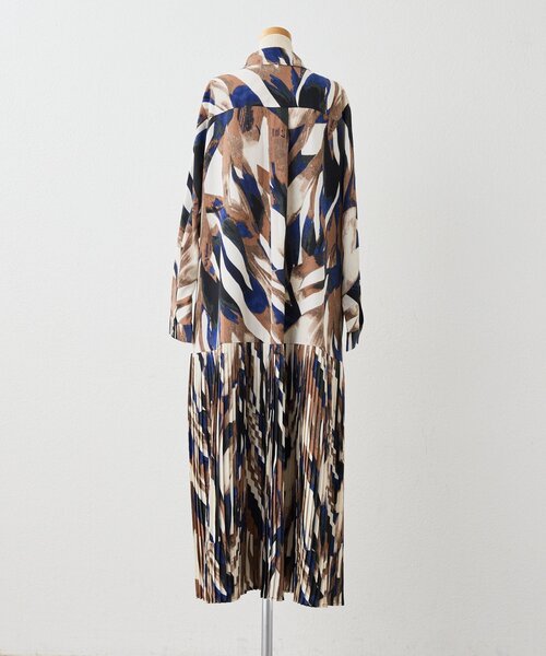 ear PAPILLONNER（イア パピヨネ） ワンピース 襟付きプリーツ