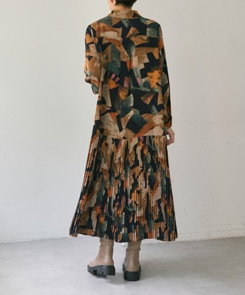 ear PAPILLONNER（イア パピヨネ） ワンピース 襟付きプリーツ