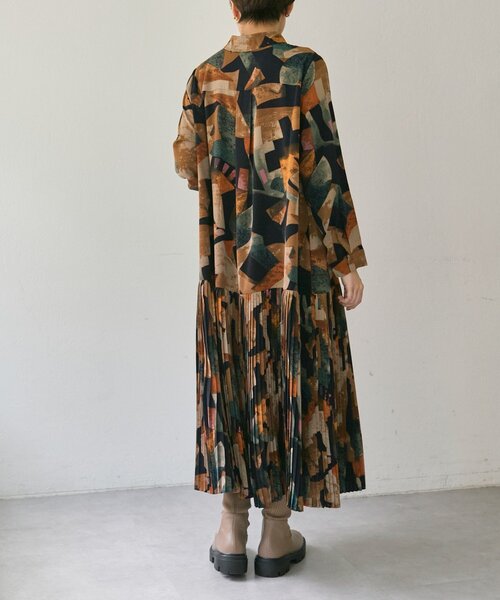 ear PAPILLONNER（イア パピヨネ） ワンピース 襟付きプリーツ