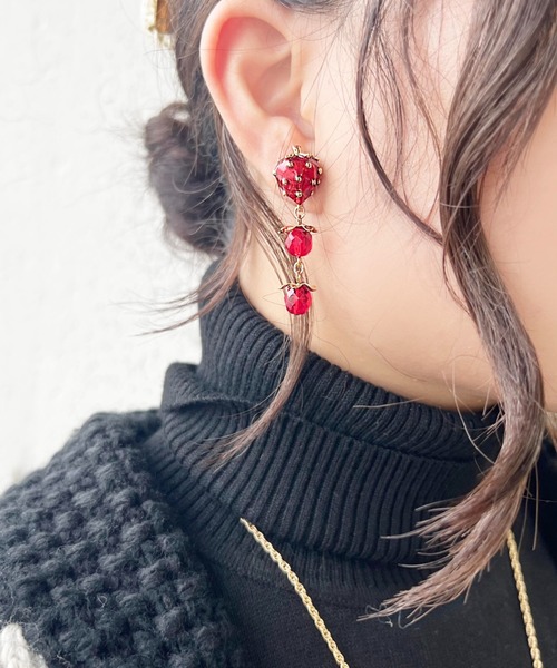 【ANNA SUI】即対応 いちごモチーフ スウィングピアス ANNA SUI ピアス いちごモチーフ スウィングピアス レディース