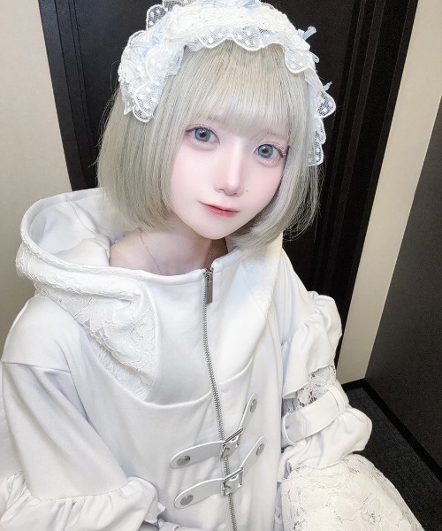 ililil パーカー 「ililil/イルイルイル」「ふわふわの嘘で包ん